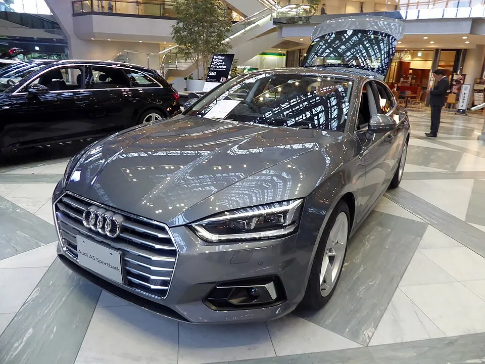 Audi A5 Sportback F5, вид спереди