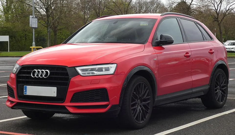 Audi Q3 8U, vedere din față