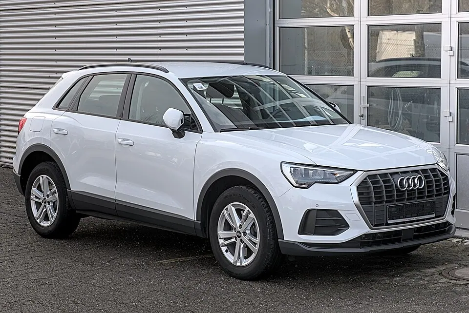 Audi Q3 F3B, vedere din față