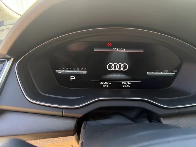 Фото из отзыва: приборная панель Audi Q5